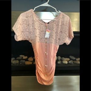 NWT top with built in necklace small shirt